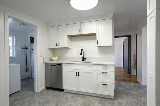 Building Photo - 16748 Linden Ave N