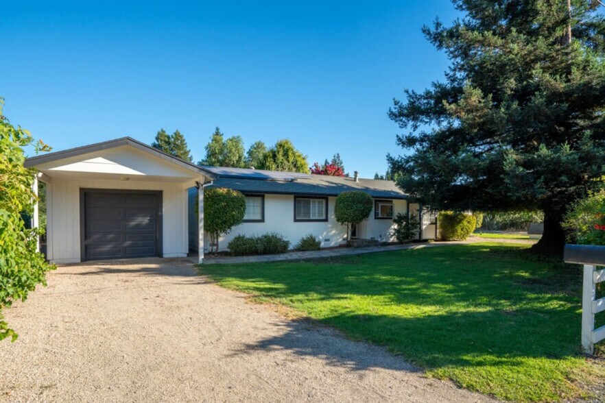 Building Photo - 8854 Egg Farm Rd