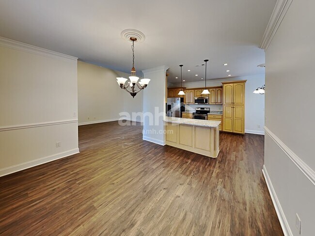 Building Photo - 1016 Rhett Pl