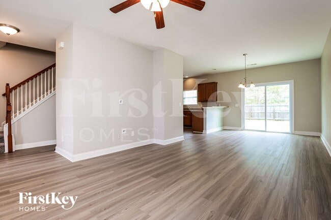 Building Photo - 7840 Expedition Dr