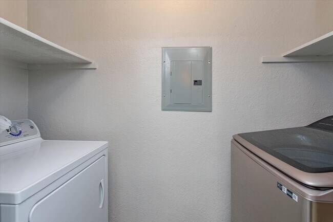 Building Photo - 2-Bedroom, 2-Bath Apartment – Prime Orlando Location!