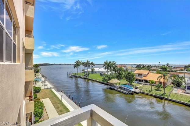 Building Photo - 1766 Cape Coral Pkwy E