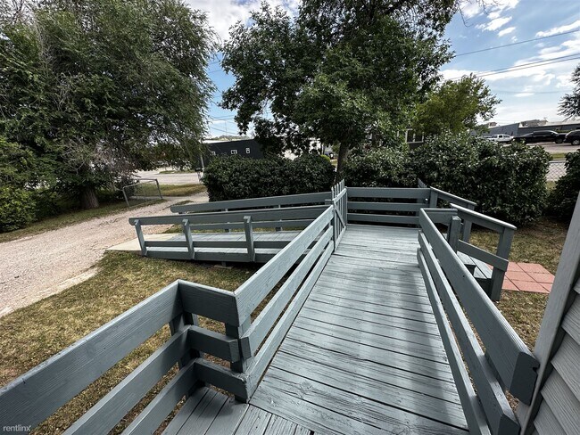 Building Photo - 2 br, 1 bath House - 2710 West Rapid Street