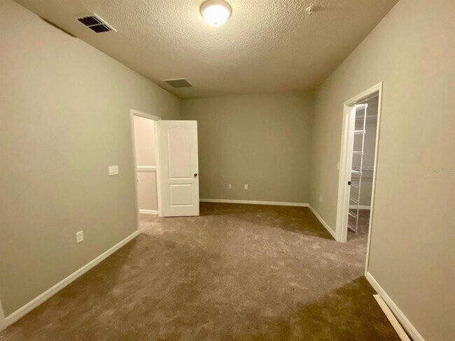 Building Photo - 229 Rustic Loop