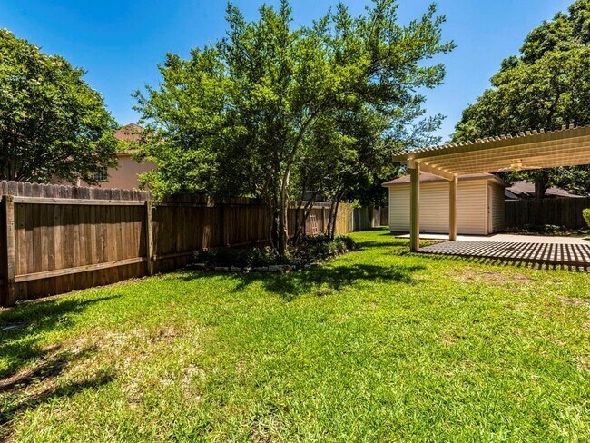 Building Photo - 1104 Quail Ln