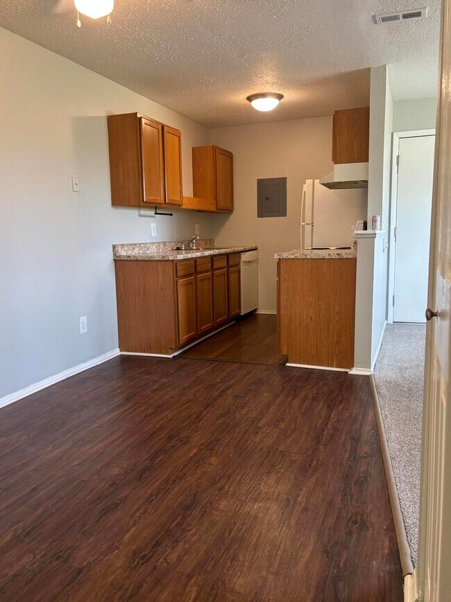 Building Photo - 157 Canfield St