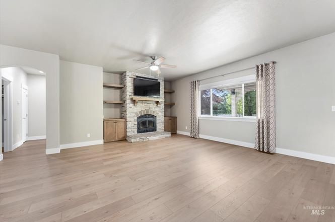 Building Photo - 5393 W Rosslare Dr