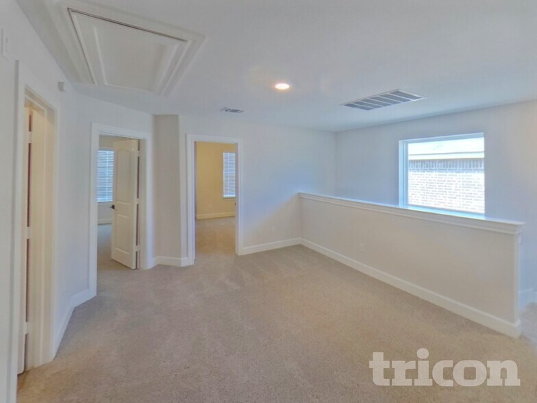 Building Photo - 1209 Bullock Dr