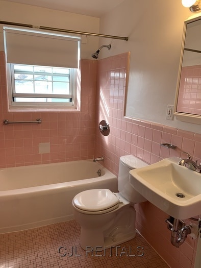 Building Photo - 6 Harris Cir