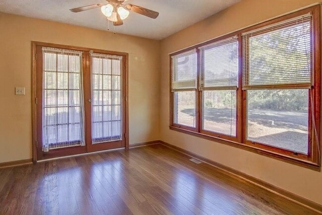 Building Photo - 4811 Cook Rd SW