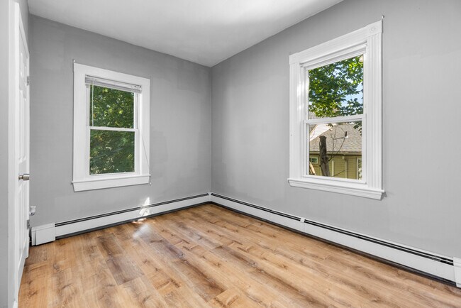 Building Photo - 40 Harding Rd