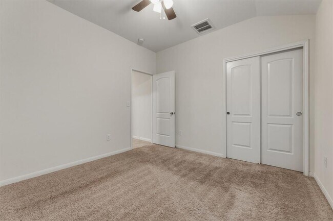 Building Photo - 5809 Scenic Lake Dr