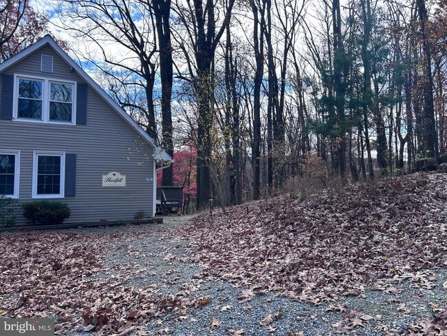 Building Photo - 132 Pinecrest Ln