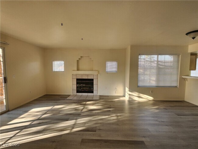 Building Photo - 1851 Hillpointe Rd