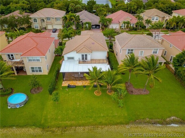 Building Photo - 4827 SW 183rd Ave