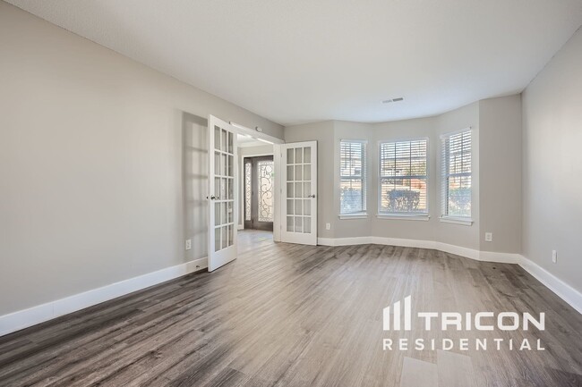 Building Photo - 4550 Talon Way