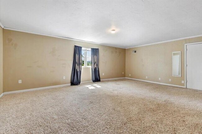 Master Bedroom - 1210 Stafford Dr