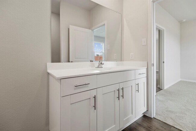 Building Photo - 16430 Blossom Grv Dr