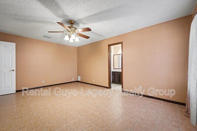 Building Photo - 6019 Blank Dr