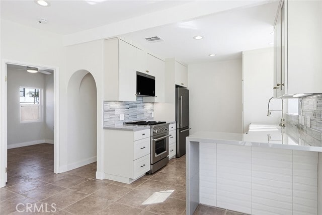 Building Photo - 3309 Highland Ave