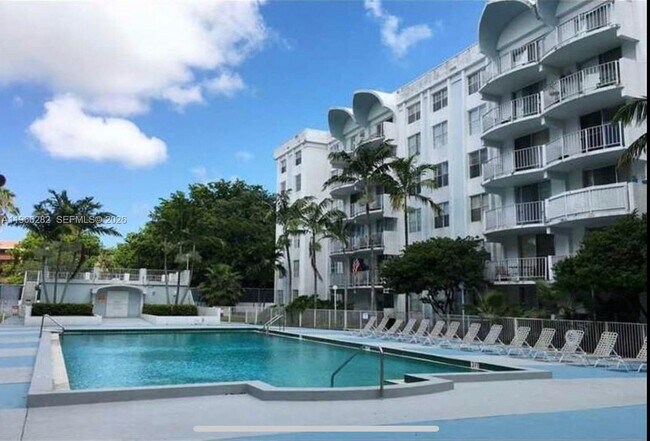 Building Photo - 492 NW 165th St