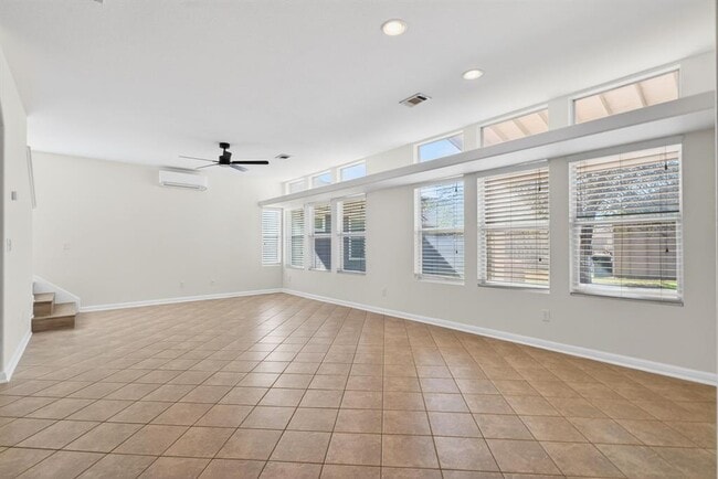 Building Photo - 2068 Herzog