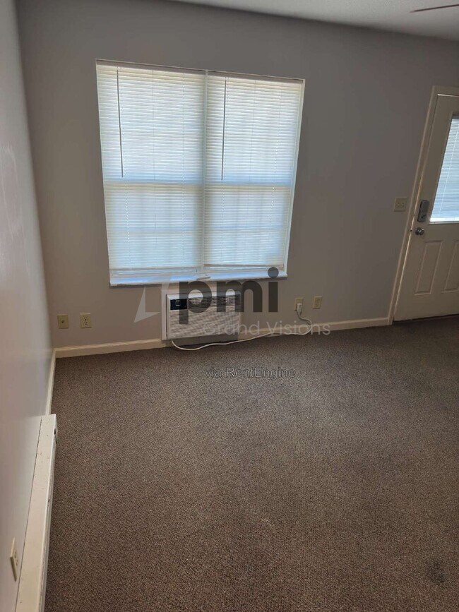 Building Photo - 1308 Arthur Ave