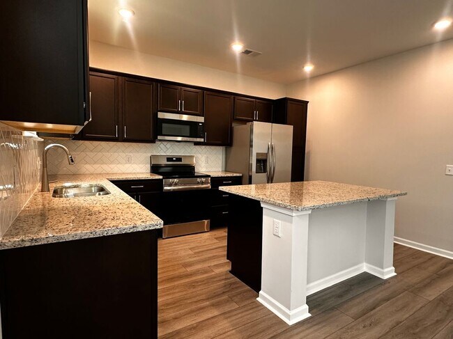 Building Photo - 542 Sessile Oak Dr