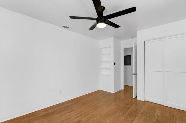 Building Photo - 4774 College Ave