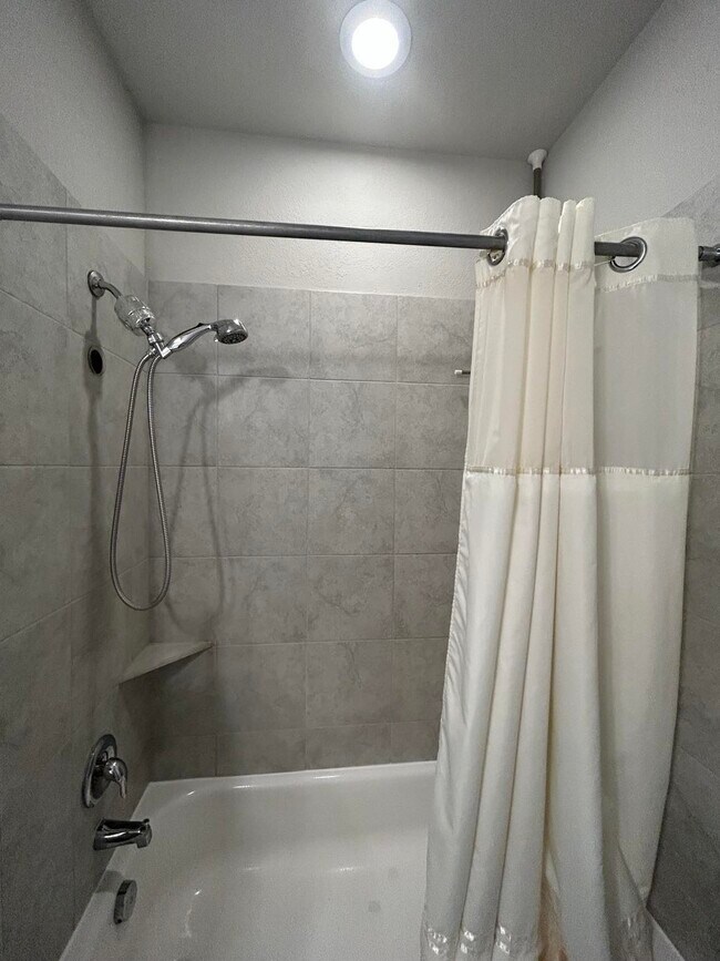 Building Photo - 393 Gaida Loop