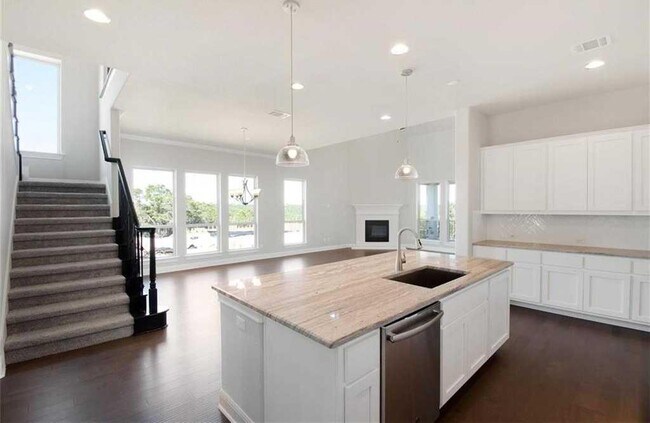 Building Photo - 1120 Positano Pass