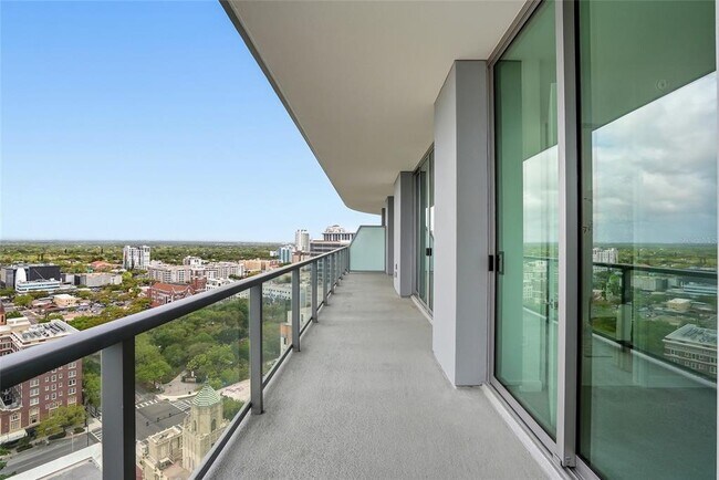 Building Photo - 400 Central Ave