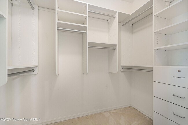 Building Photo - 400 Trotter Ln