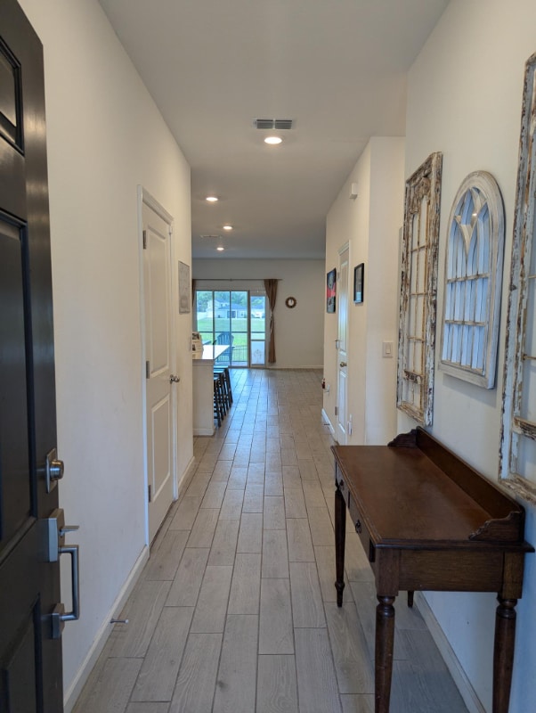 Building Photo - 3459 NE 38th Ln