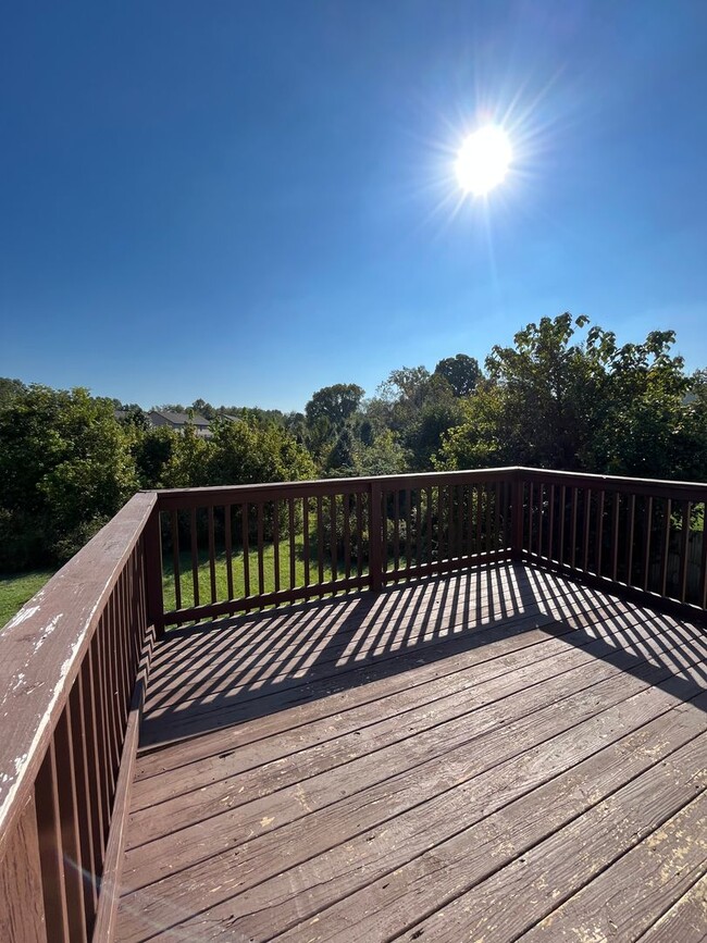 Building Photo - Available Now!  Beautiful ranch style home at Exit 1, pets allowed!