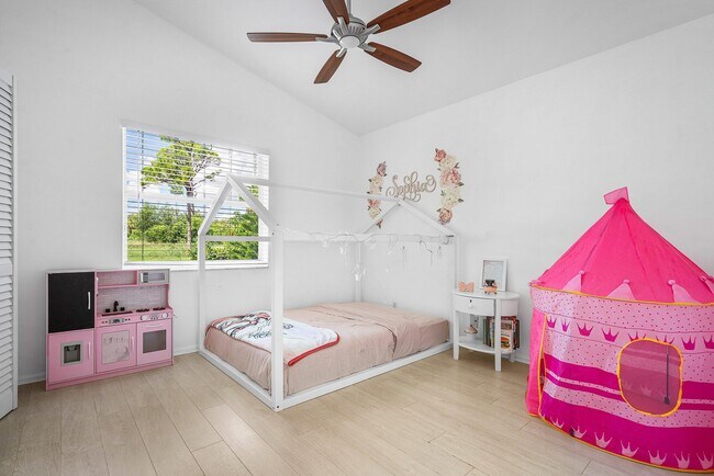 Building Photo - 790 Clearbrook Park Cir