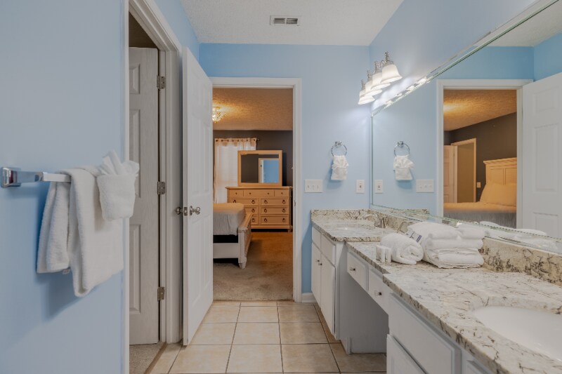 Building Photo - 11718 Seashore Ln