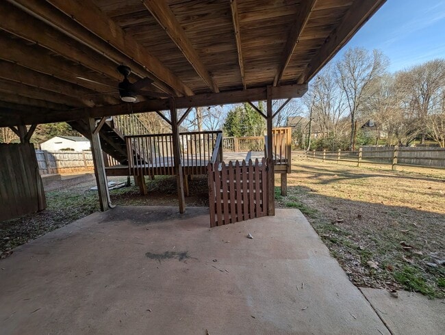 Building Photo - Gorgeous Brick 4 bedroom, 4 bathroom home located in the Farmwood community in Minthill!