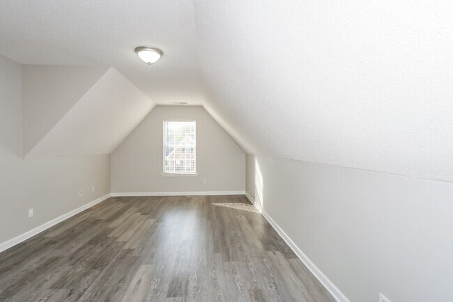 Building Photo - 5086 Jon Oak Dr