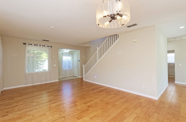 Building Photo - 1012 Trailside Dr