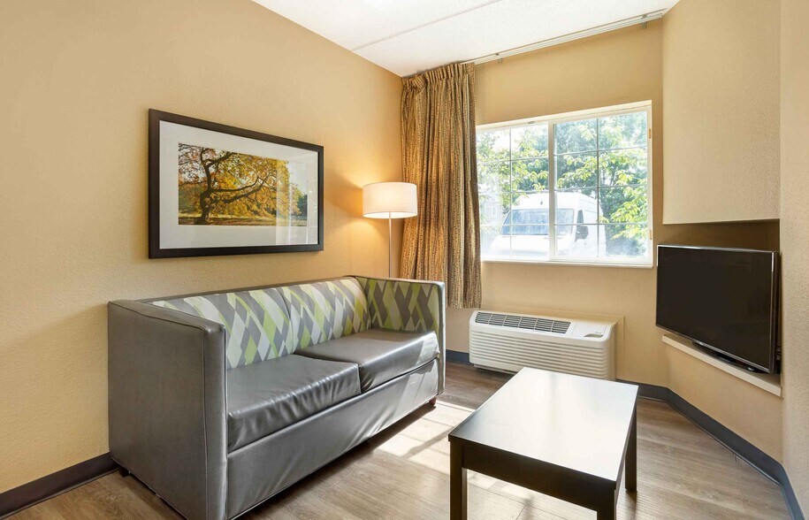 Building Photo - Furnished Studio-Fishkill - Route 9