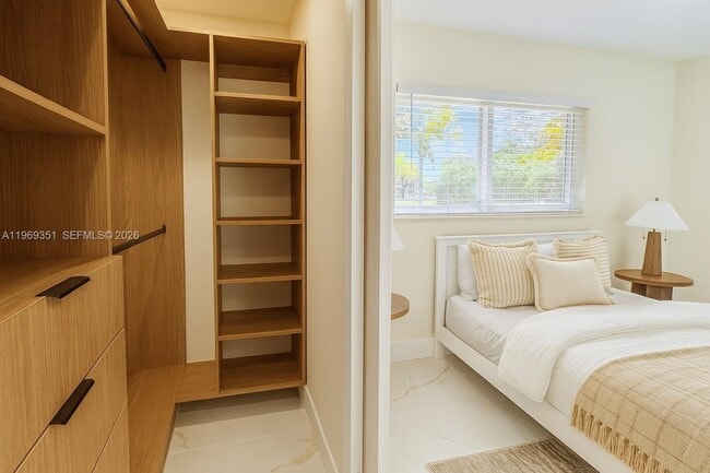 Building Photo - 3801 NE 16th Terrace