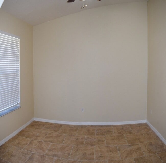 Building Photo - 10120 SE 67th Terrace