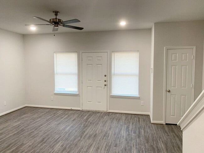 Building Photo - 4209 Mallow St