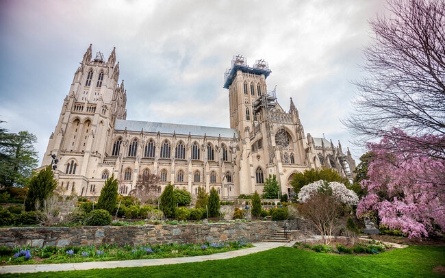 20 MIN WALK - 2228 40th St NW