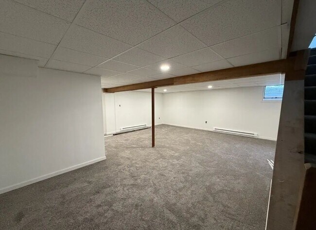 Building Photo - 447 Garland Cir