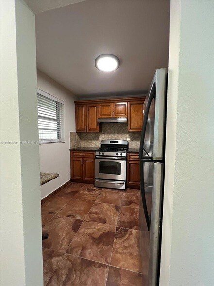Building Photo - 13100 SW 92nd Ave