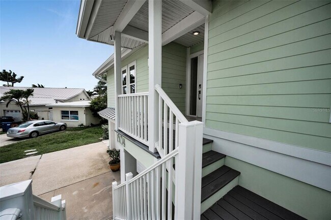 Building Photo - 804 Bay Point Dr