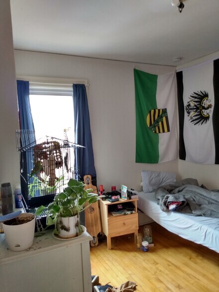 Building Photo - 2837 N Cramer St