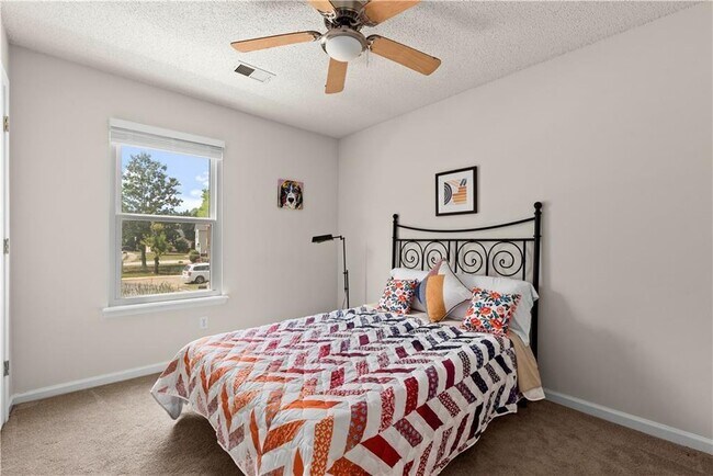 Building Photo - 1700 English Ivey Ln